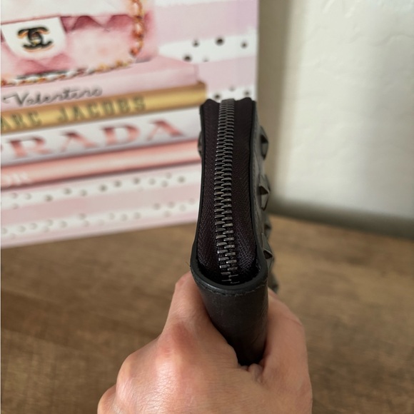 Jimmy Choo Black Leather Star Studded Zip Long Wallet - Picture 7 of 13